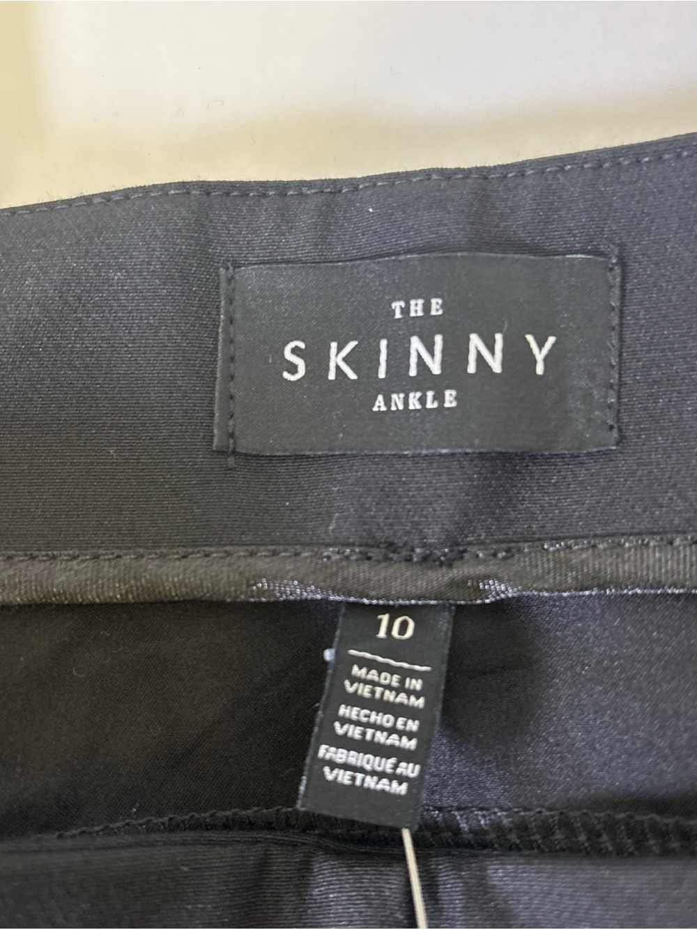 White House Black Market Black The Skinny Ankle Pants. New with Tags. Size 10R. - Picture 5 of 11